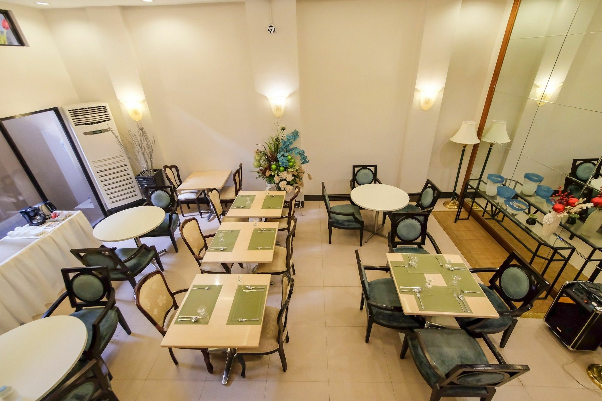 Zen Rooms Del Pilar Malate Manila Exterior photo